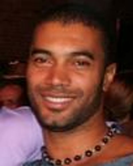 Carlos Dos Santos Headshot