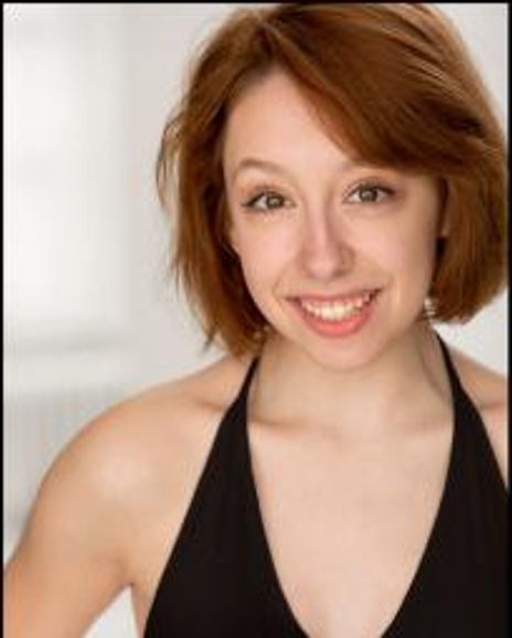 Izzy Hanson-Johnston Headshot