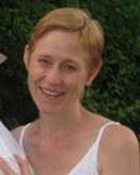 Amy Prosser Headshot