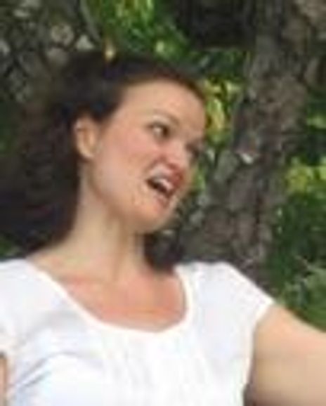 Laura Richard Headshot