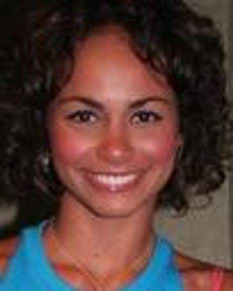 Stephanie Laughlin Headshot