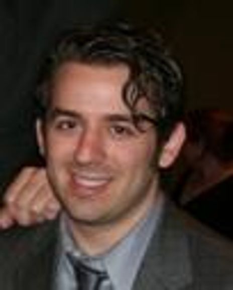 Aaron Grant Headshot