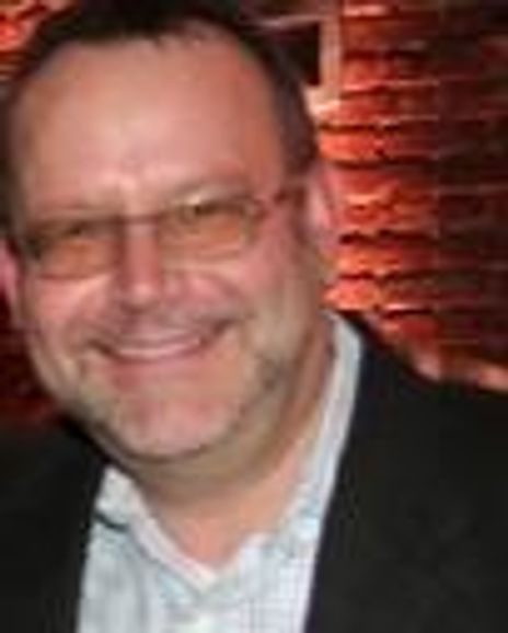 Tom Kulaga Headshot