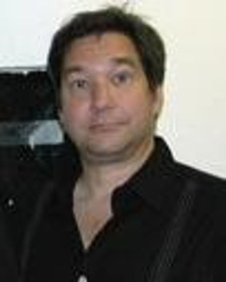 Walter Usiatynski Headshot