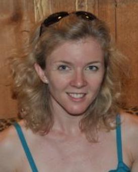 Julie Barnes Headshot