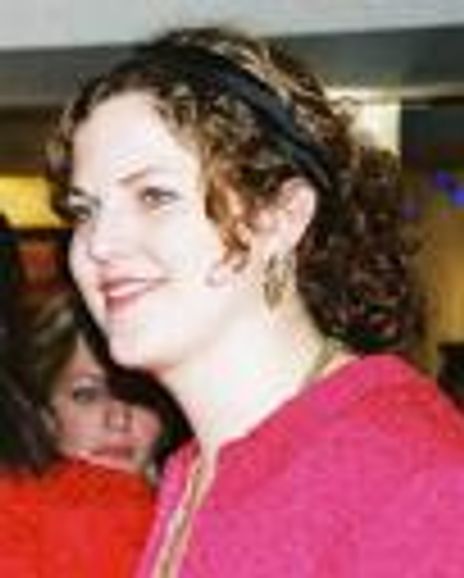 Annabel Clark Headshot