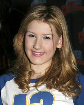 Caitlin Gann Headshot