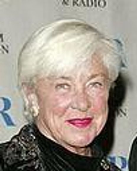 Ruth Henderson Headshot