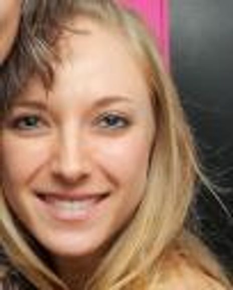 Lara Janine Headshot