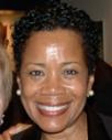 Susan Settles Headshot