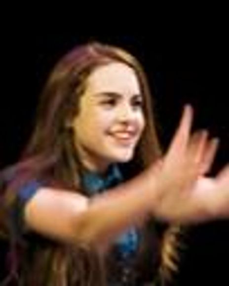 Elizabeth Gilles Headshot