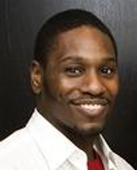 Sean Thomas Headshot