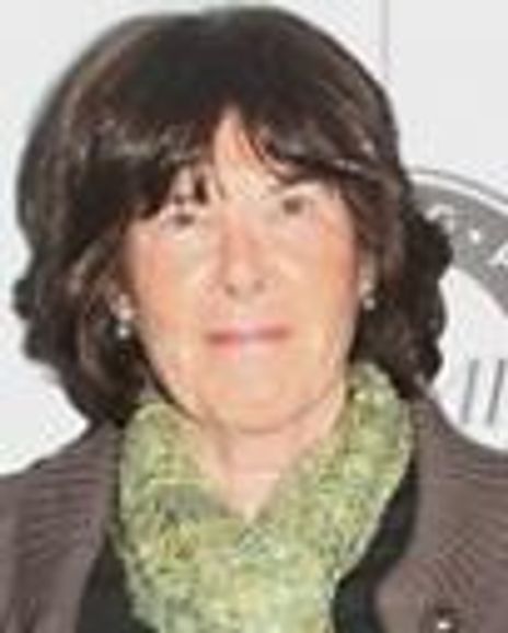 Carole Krumland Headshot