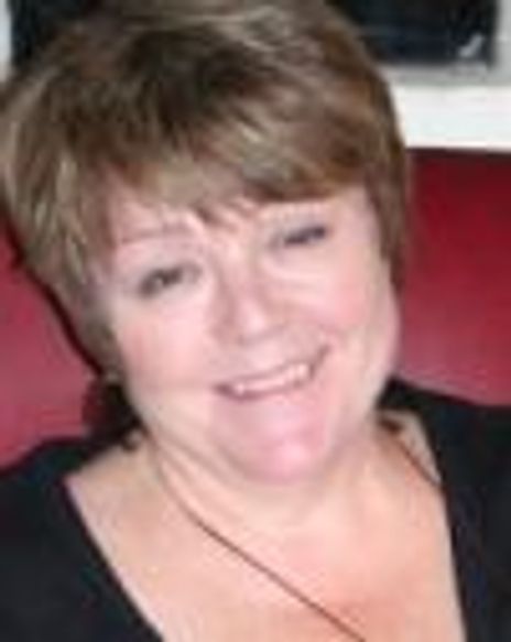 Nora Chester Headshot