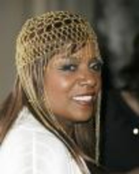 Gloria Gaynor Headshot