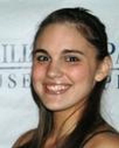 Victoria Meade Headshot