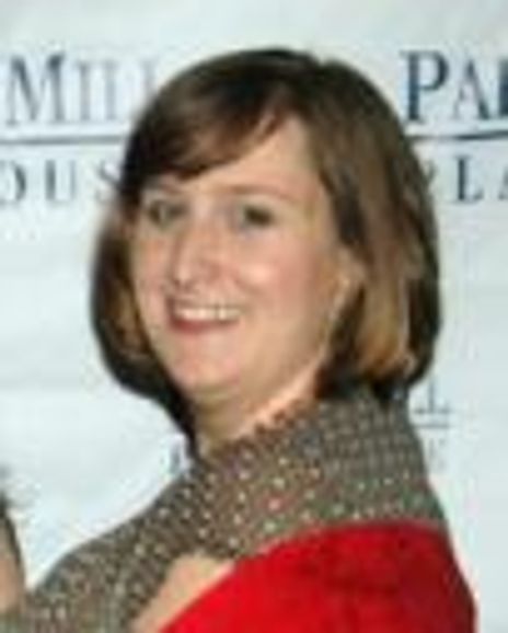 Louise Ochart Headshot