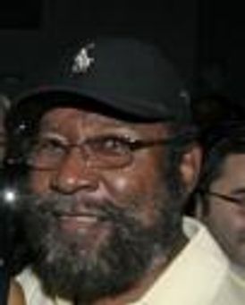 Edward Holland Headshot