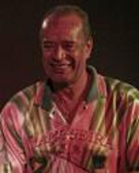 Carlos De Oliveira Headshot