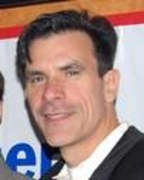 Miguel Pons Headshot