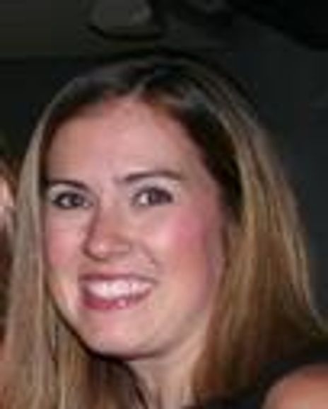 Holly Hylton Headshot