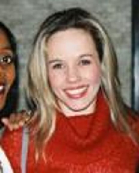 Ashley Hull Headshot