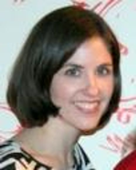 Lauren Scmiedel Headshot