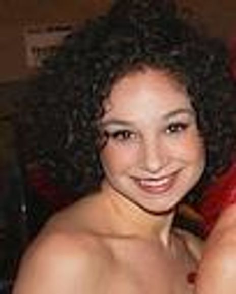 Traci Victoria Headshot