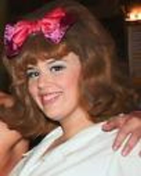 Chastity Neutze Headshot