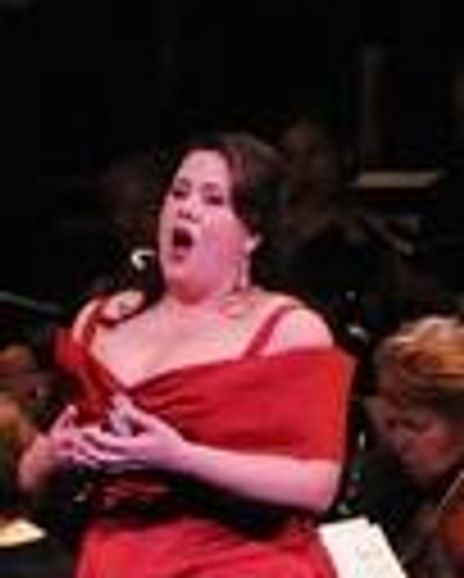 Julianna di Giacomo Headshot