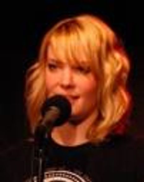 Jenn Lederer Headshot