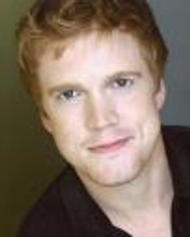 Dustin Tucker Headshot