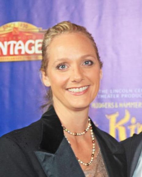 Julie Jbara Headshot