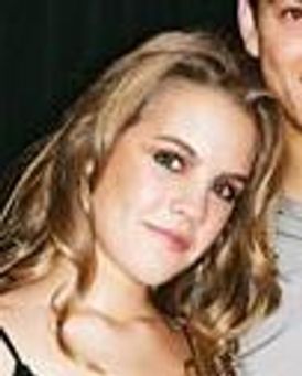 Kristen Alderson Headshot