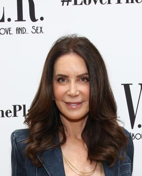 Lois Robbins Headshot