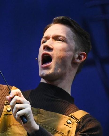 Elliott Baker Headshot