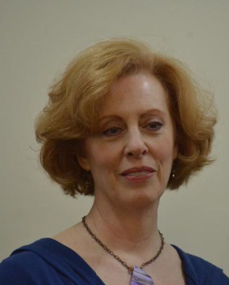 Ruth Gottschall Headshot