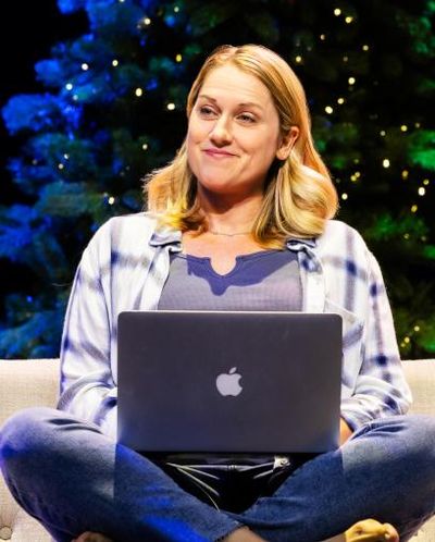 Julie Reiber Headshot