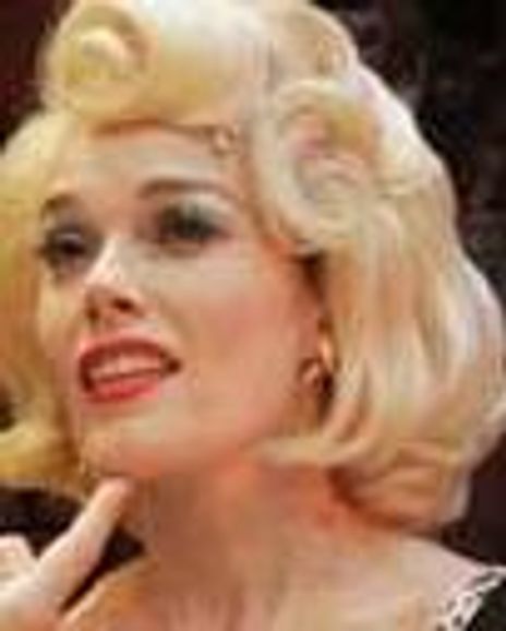 Julie Connors Headshot