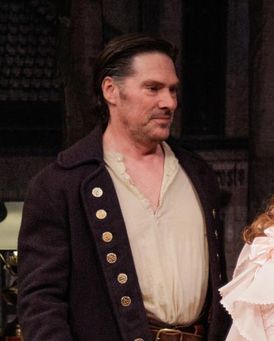 Thomas Gibson Headshot