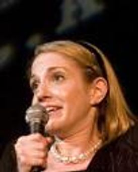 Gwen Hollander Headshot