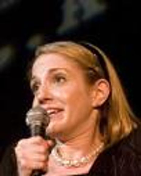 Gwen Hollander Headshot