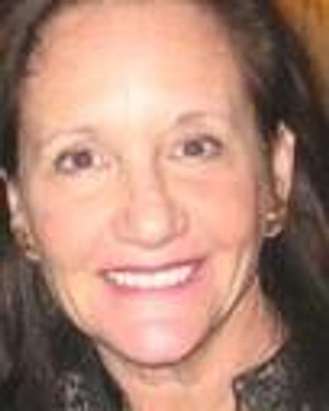 Peggy Schleiff Headshot