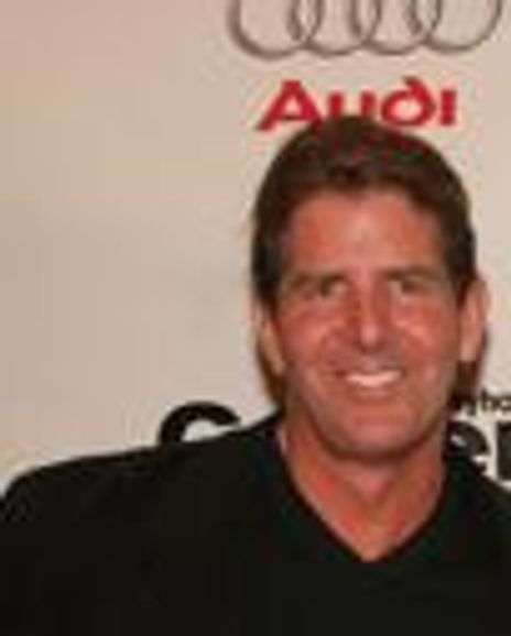 Joshua Ravetch Headshot