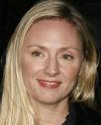 Hope Davis Headshot
