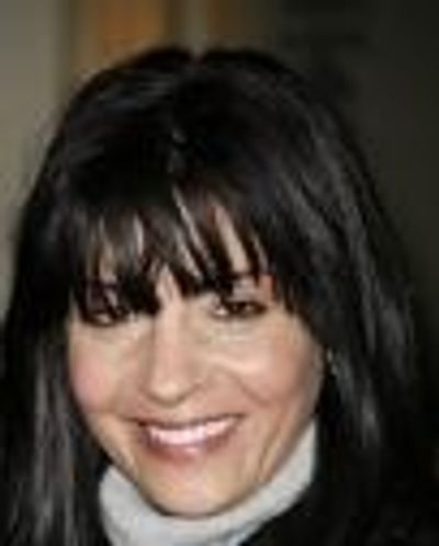 Callie Thorne Headshot