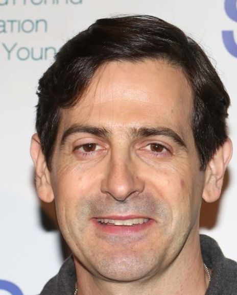 Greg Naughton Headshot