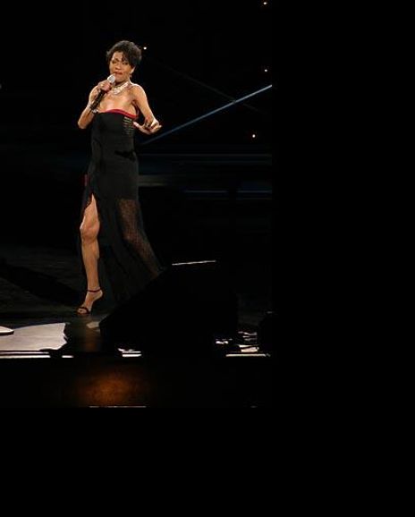 Paula Kelly Headshot