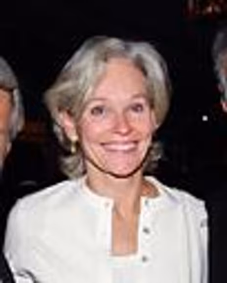 Brenda Scheider Headshot