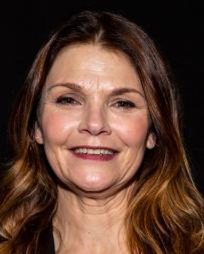 Kathryn Erbe Headshot